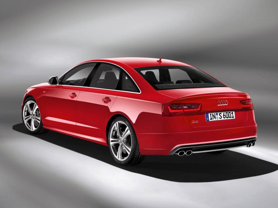  Audi S6 Sedan (4G, C7) 2012 года  (WW) (фото 11 из 30)